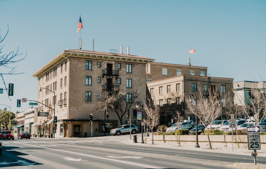 Hotel Petaluma - Exterior