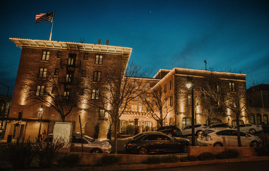 Hotel Petaluma - Exterior